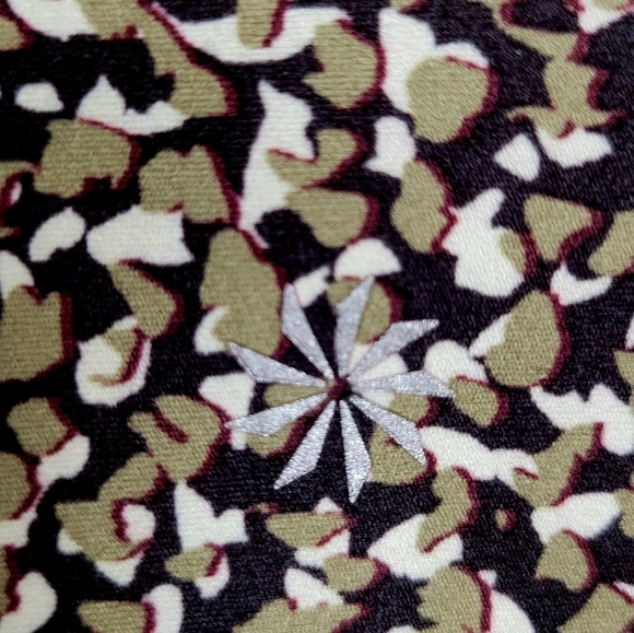 Athleta Salutation Stash Tight Leggings w/Pocket Black, White, Brown XL - Picture 3 of 6